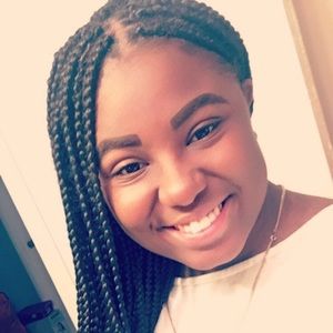 Meet your Posher, Abigail